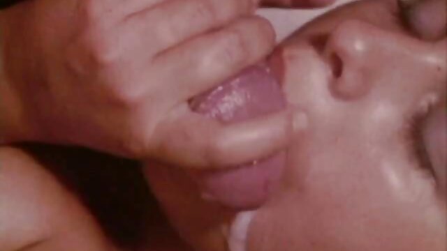İnanılmaz :  Kiçik solğun yeniyetmə camaşırxanada BBC tərəfindən darmadağın olur Cinsi porno video 