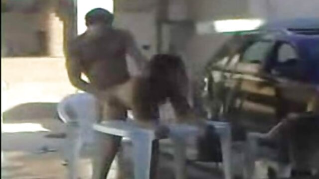 İnanılmaz :  Utancaq ögey bacı sizin nəyi bəyəndiyinizi bilir və sizi razı salmaq istəyir Cinsi porno video 