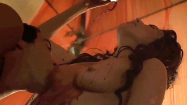 İnanılmaz :  Sarışın sevgilim sevgilisi ilə sərt vuruşun ortasındadır Cinsi porno video 